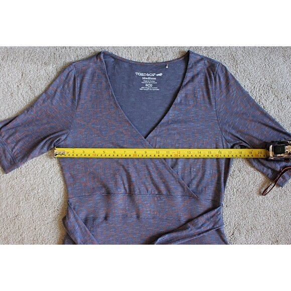 Toad & Co (Horny Toad) - Cue Cafe Wrap Dress in Blue Pattern, size Medium - Picture 8 of 11